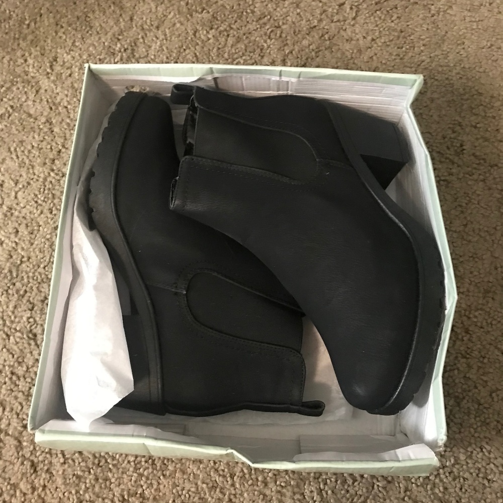 Black Booties BRAND NEW